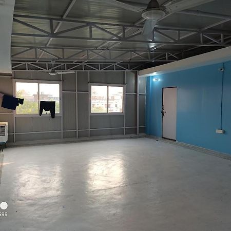 Tara Guest House بود جايا المظهر الخارجي الصورة