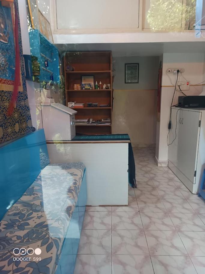 Tara Guest House بود جايا المظهر الخارجي الصورة
