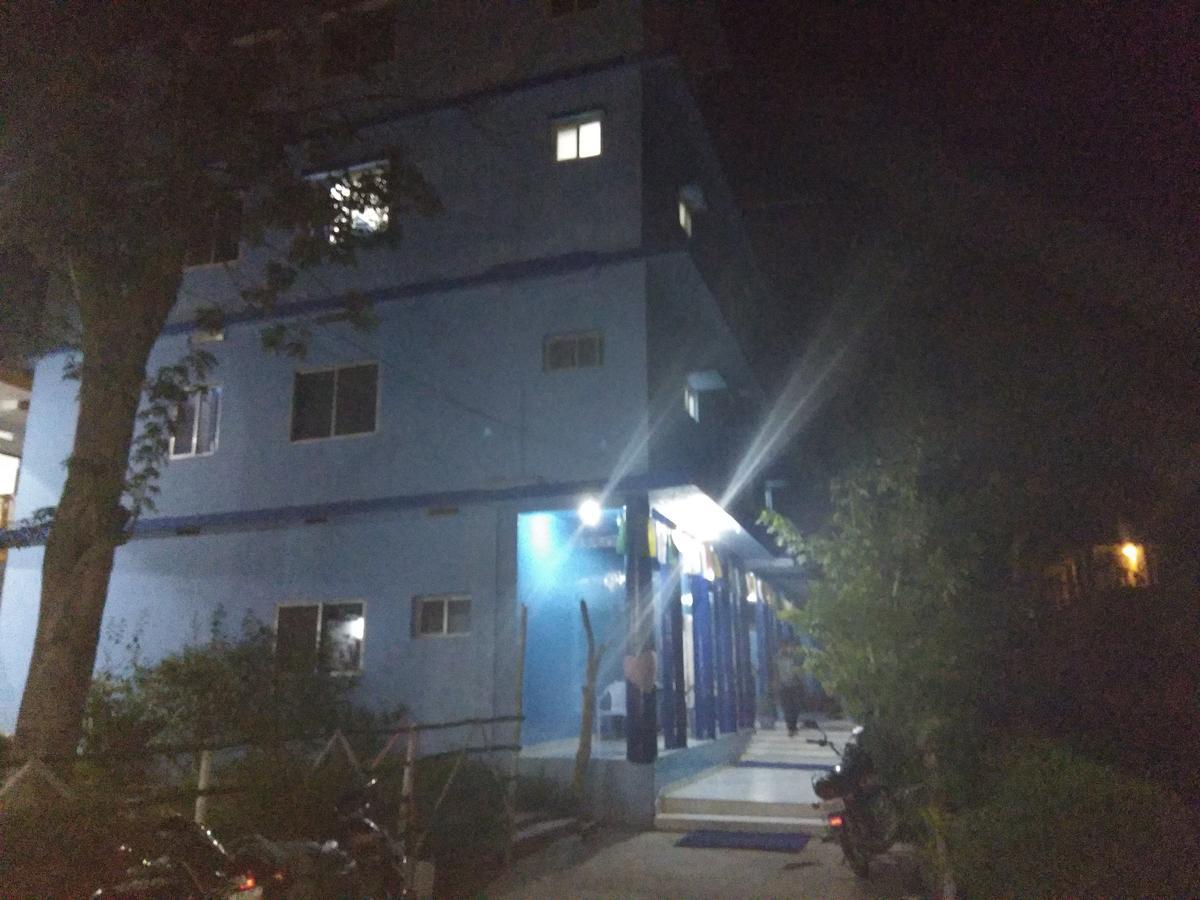 Tara Guest House بود جايا المظهر الخارجي الصورة