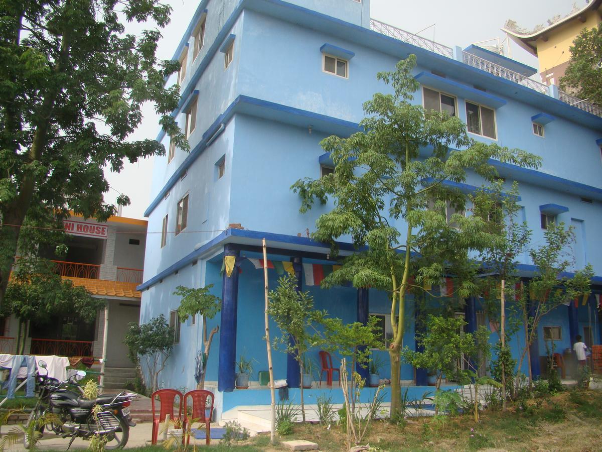 Tara Guest House بود جايا المظهر الخارجي الصورة